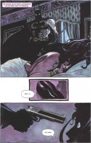 Catwoman_pistola